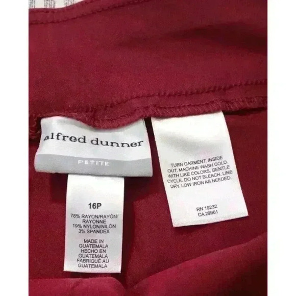 Alfred Dunner (16P) Stretch Pants Pull On Burgundy Garnet Straight Leg Faux Pock - Picture 4 of 4